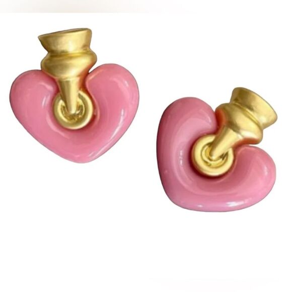 Free People Jewelry - Heart stud earrings M171